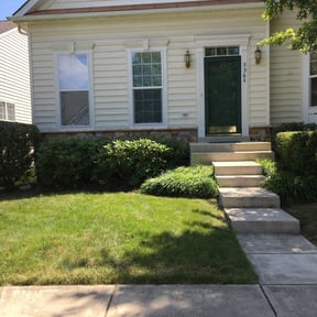 Bush Trimming by TRiM Lawn Detail reviewed on November 8, 2025