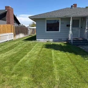 landscape maintenance by T.R. Integrated Services reviewed on August 19, 2025
