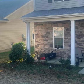 Bush Trimming by Yanez Brothers Landscaping reviewed on August 16, 2025
