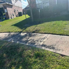 lawn care services by 66landscaping LLC reviewed on July 15, 2022