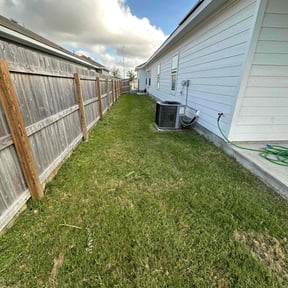 grass cutting by Schuetz Landscaping Services reviewed on October 10, 2023