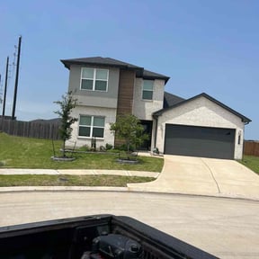 landscaping by Edwin Building Maintenance reviewed on August 19, 2025