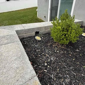 Flower Bed Weeding by Aaron&#039;s Green Lawn Care Service reviewed on November 24, 2025