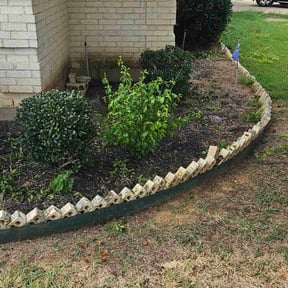 Bush Trimming by N/A reviewed on October 22, 2025