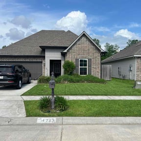 yard maintenance by Felo Pride lawn services reviewed on August 15, 2025