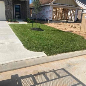 lawn maintenance by Kr lawncare reviewed on January 13, 2024