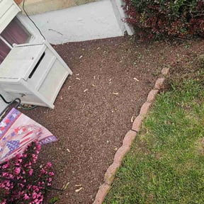 Flower Bed Weeding by Angelscapes reviewed on May 13, 2026