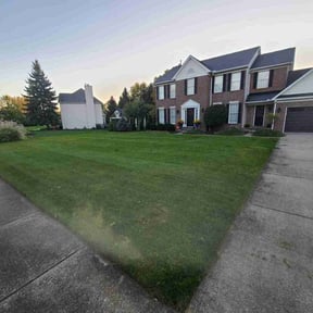 yard work by Jhdlawncare reviewed on August 15, 2025