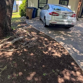 Leaf Removal by Pablo&#039;s lawn service reviewed on September 17, 2025