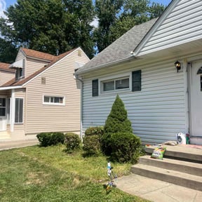 grass maintenance by Chucks Cutz LLC reviewed on June 19, 2023