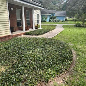 Flower Bed Weeding by Green Earth Lawn and snow LLC reviewed on September 13, 2026