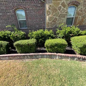 Flower Bed Weeding by RSR landscaping reviewed on October 9, 2026