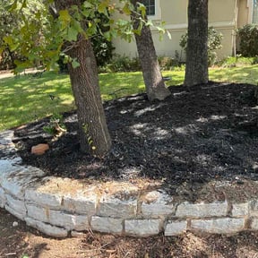 Flower Bed Weeding by Grass Goals LLC reviewed on September 17, 2026
