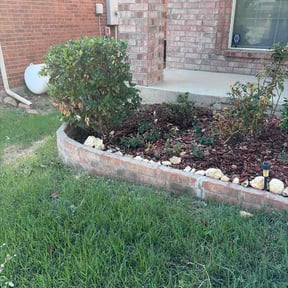 Flower Bed Weeding by Jus Biznizz Landscaping LLC reviewed on October 12, 2026