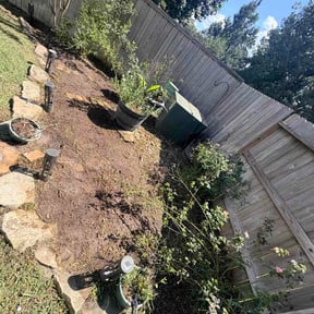 Flower Bed Weeding by Shomer Projects LLC reviewed on October 15, 2026