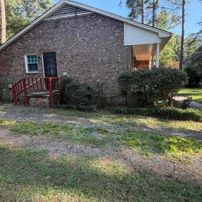 Bush Trimming by New creation landscaping LLC reviewed on August 22, 2026