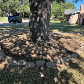 Flower Bed Weeding by The Lawn Company reviewed on September 15, 2026