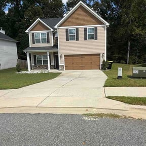 Flower Bed Weeding by Back Creek Property Services reviewed on September 17, 2026
