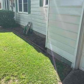 Flower Bed Weeding by Inland Empire Yard Care and Junk Removal reviewed on September 11, 2026