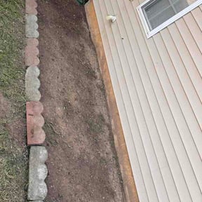 Flower Bed Weeding by D's Lawn Care reviewed on September 11, 2026
