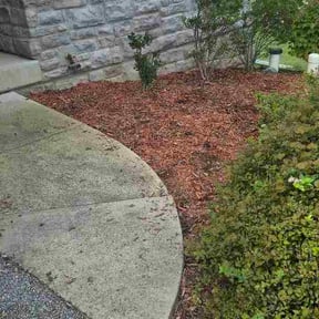 Flower Bed Weeding by Peaslee Lawn Care reviewed on October 9, 2026