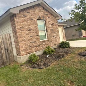 Flower Bed Weeding by Monkey Crew reviewed on October 11, 2026