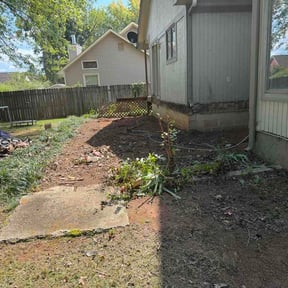 Bush Trimming by Parham’s Landscaping reviewed on October 15, 2026