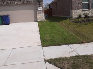 Walter d.'s Lawn Care service in Martin Gomez's Garden Services LLC