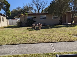 Harry D.'s Lawn Mowing service in dk Lawn Service pro