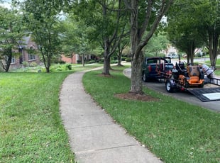 Louisville Ky Lawn Care Service Lawn Mowing From 19 Rated Best 2020
