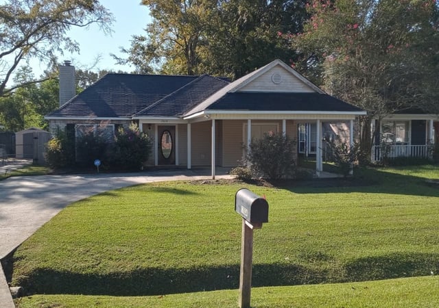 Baton Rouge La Lawn Care Service Lawn Mowing From 19 Rated Best 2020